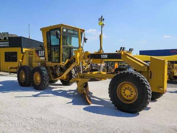 Motoniveladora Caterpillar 120K ano 2014