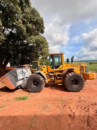 Pá Carregadeira Volvo L120F ano 2011