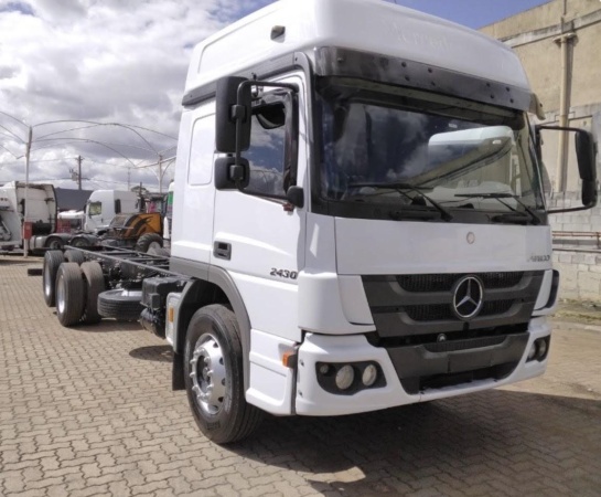 Caminhão Mercedes Benz Atego 2730 - Atego 2730 - Caminhões e Carretas