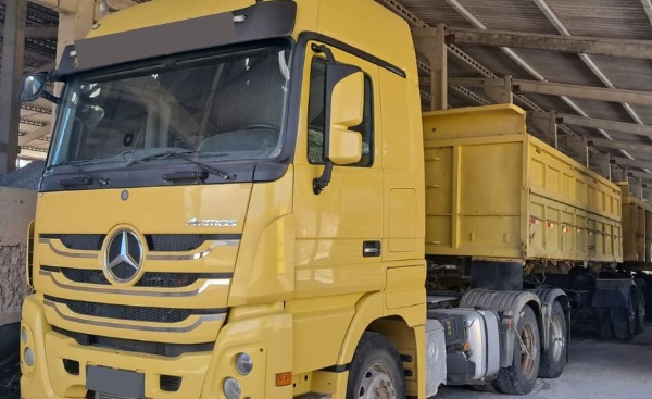 Caminhão Mercedes Benz Actros 2651LS ano 2019