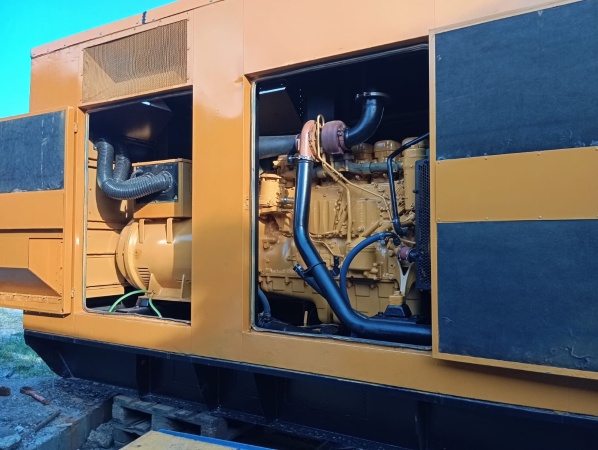 Gerador de Energia Olympian 550 kVA ano 2014