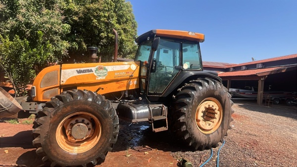 Trator Valtra BH 185i ano 2012