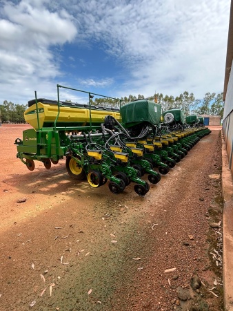 Plantadeira John Deere 2130 CCS ano 2020
