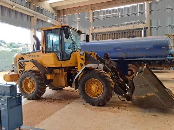 Pá Carregadeira Volvo L60F ano 2020