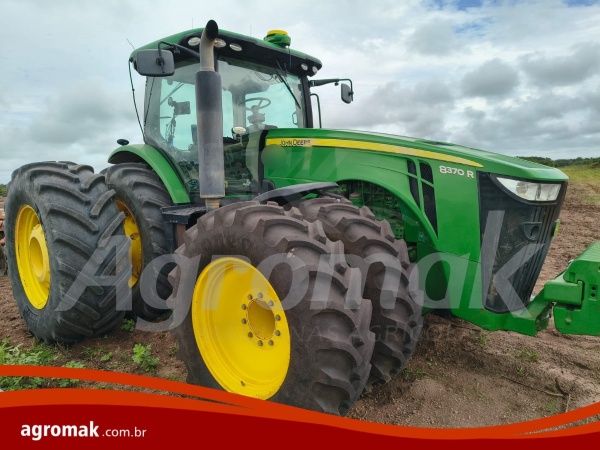 Trator John Deere 8370R ano 2019