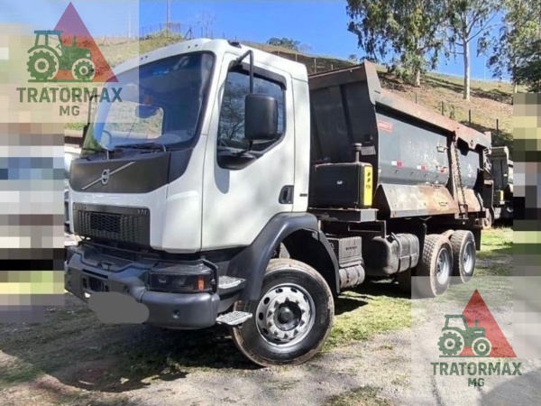 Caminhão Volvo VM 330 6x4 ano 2022
