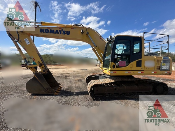Escavadeira Komatsu PC200 ano 2017 - PC200 - Máquinas de Linha Amarela