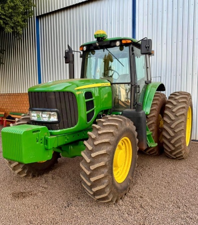 Trator John Deere 6150J ano 2019