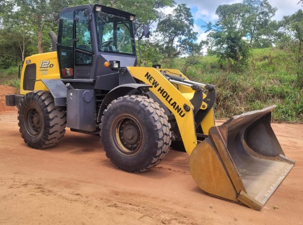 Pá Carregadeira New Holland 12D ano 2020