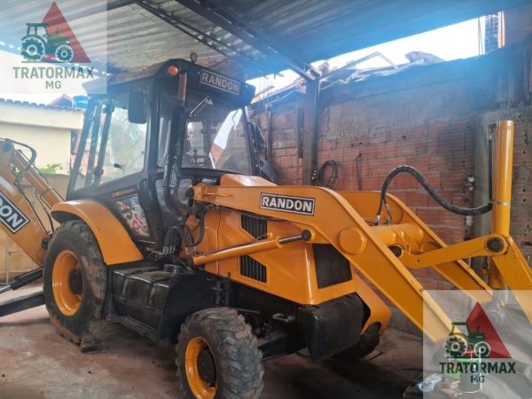 Retroescavadeira Randon RD 406 ADVANCED ano 2014 - RD 406 ADVANCED - Máquinas de Linha Amarela