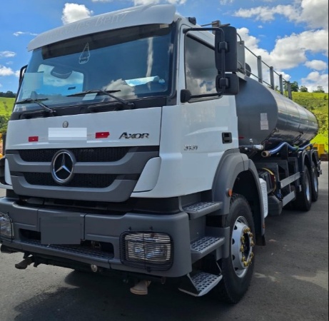 Caminhão Mercedes Benz AXOR 3131 6X4 ano 2019 - AXOR 3131 6X4 - Caminhões e Carretas