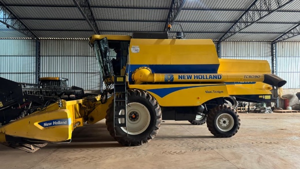 Colheitadeira New Holland TC 5090 ano 2015 - TC 5090 - Máquinas Agrícolas