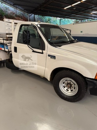 Caminhão Ford F-350 ano 2006