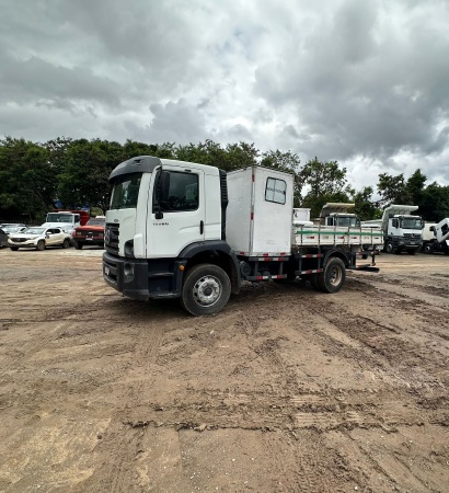 Caminhão Volkswagen 17.280 ano 2013