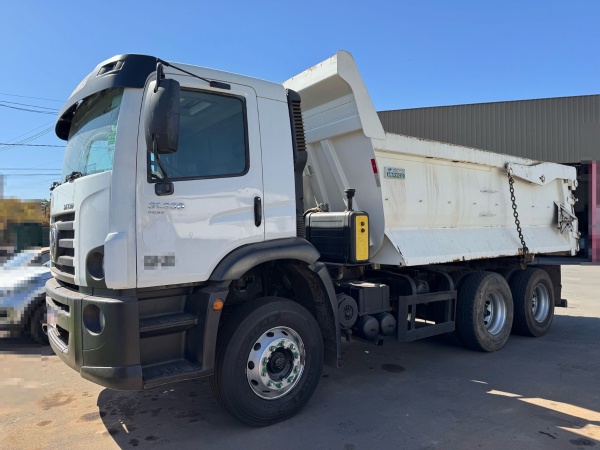 Caminhão Volkswagen 31.330 CRC 6X4 ano 2019