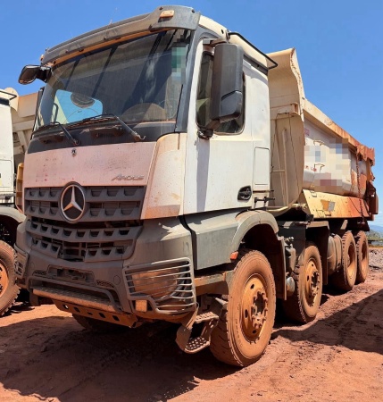 Caminhão Mercedes Benz AXOR 4144 ano 2021