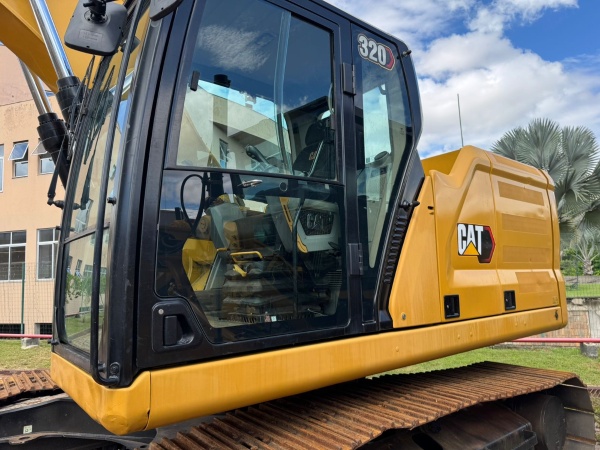 Escavadeira Caterpillar 320 ano 2020 - 320 - Máquinas de Linha Amarela