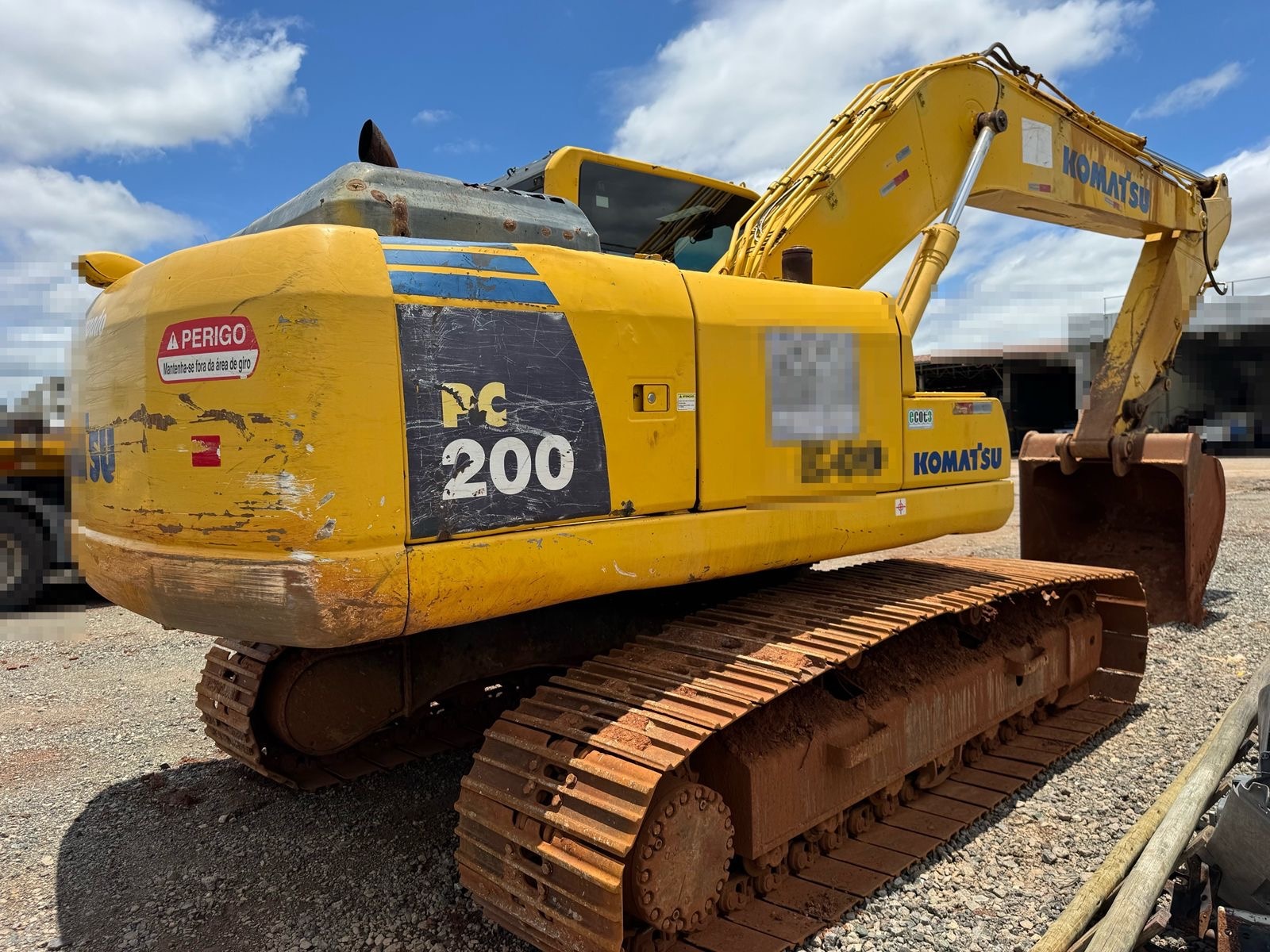 Escavadeira Komatsu PC200 ano 2012