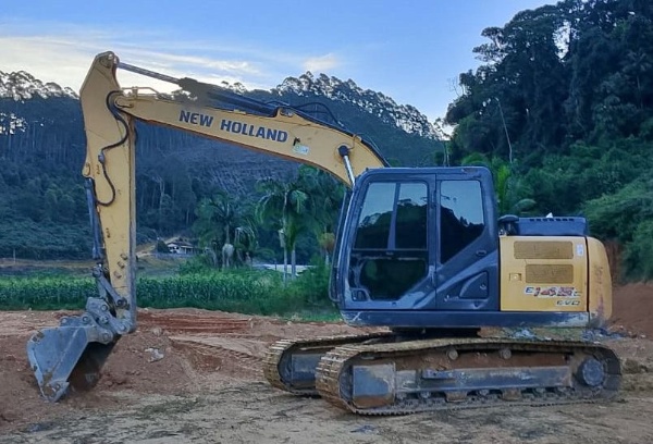 Escavadeira New Holland E145C EVO ano 2019