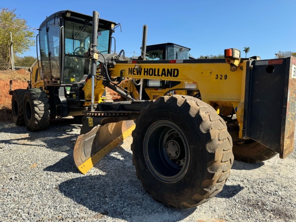 Motoniveladora New Holland RG170.B  ano 2018