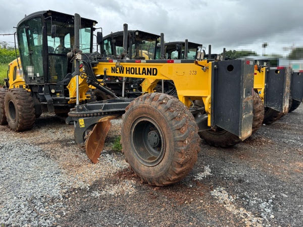 Motoniveladora New Holland RG170.B  ano 2017