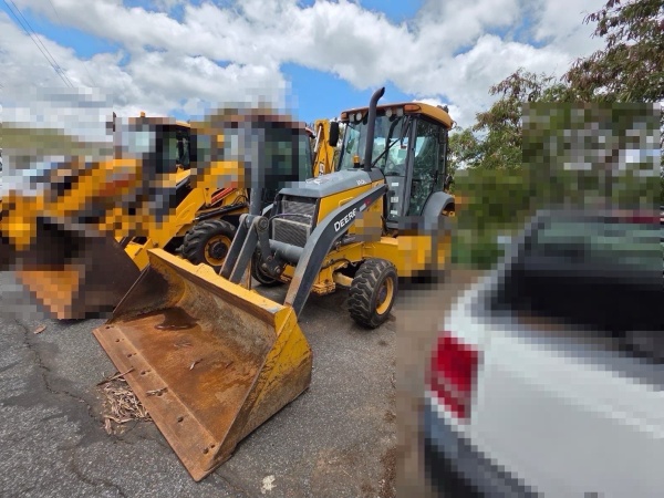 Retroescavadeira John Deere 310L ano 2021