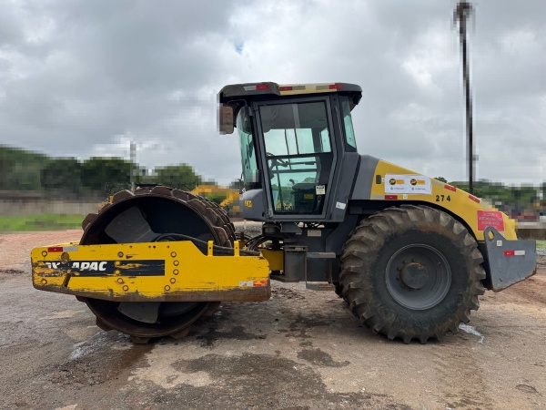 Rolo Compactador Dynapac CA250 PD ano 2015
