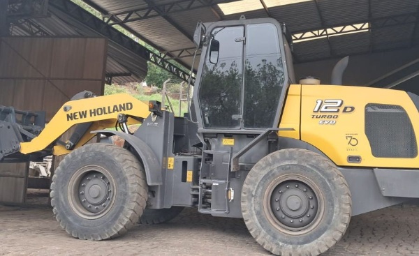 Pá Carregadeira New Holland 12D ano 2020