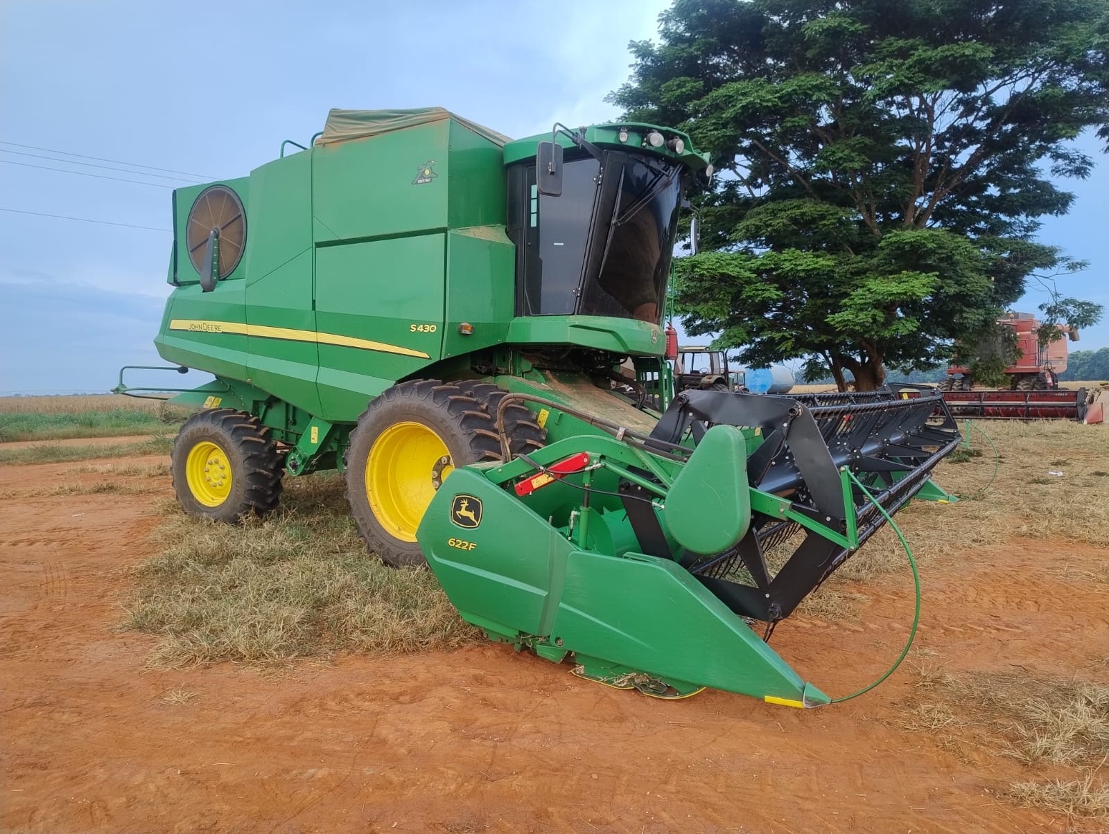 Colheitadeira John Deere S430 ano 2022