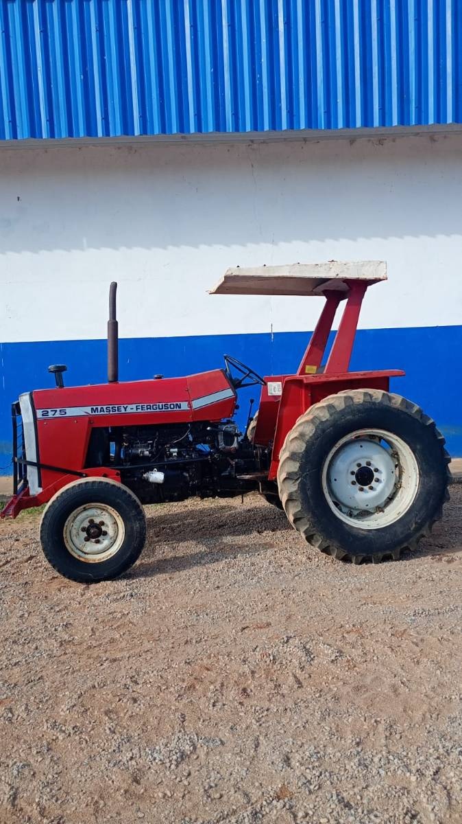 Trator Massey Ferguson MF 275