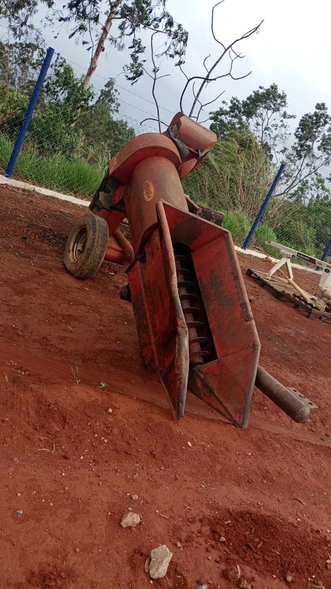 Semeadeira Jumil Foguetinho