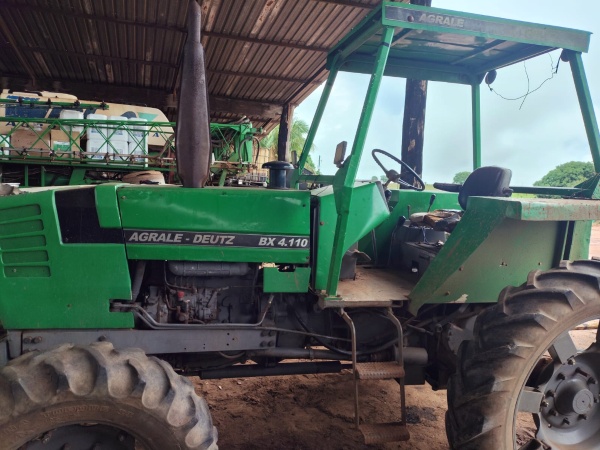 Trator Agrale BX 4110 ano 1994