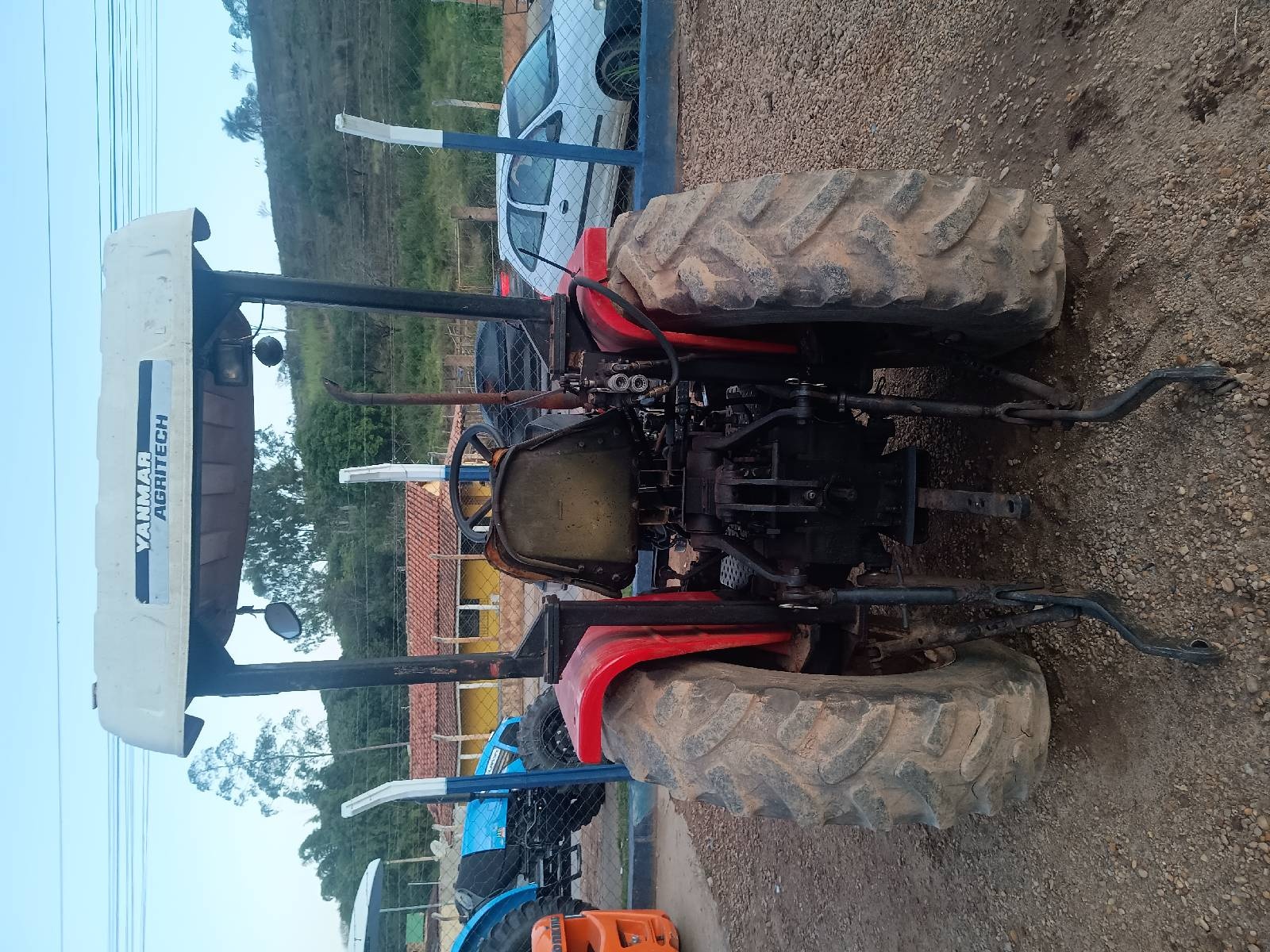 Trator Yanmar 1050d