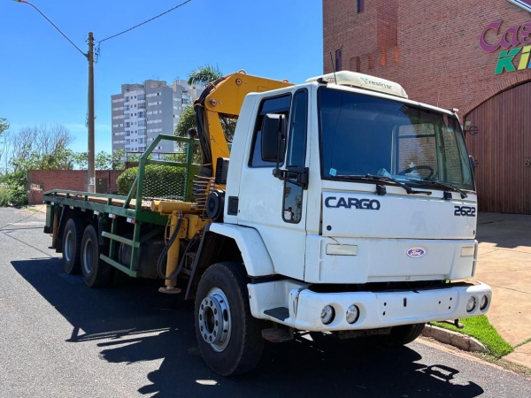 Caminhão Ford CARGO 2622 ano 2003