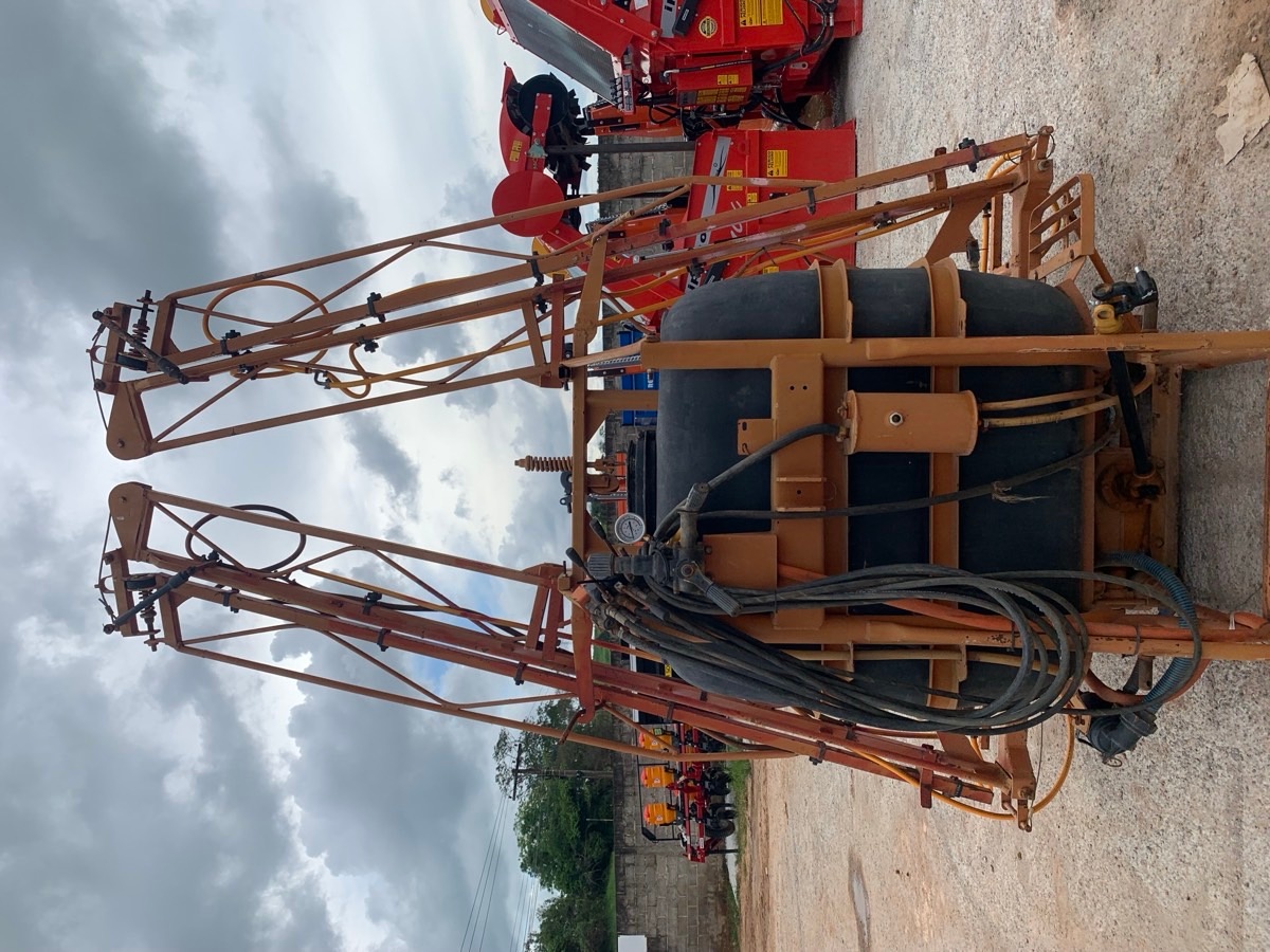 Pulverizador Jacto 600L BARRA DE 14M