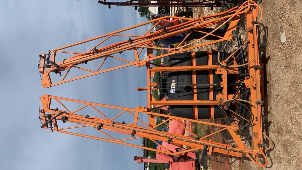 Pulverizador Jacto 600L BARRA DE 14M HIDRAULICO