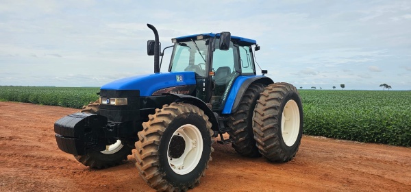 Trator New Holland TM165 ano 2002