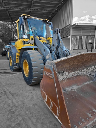 Pá Carregadeira Volvo L90F ano 2023