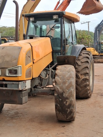 Trator Valtra BM125i ano 2012