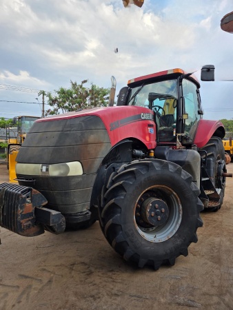 Trator Case magnum 235 ano 2012