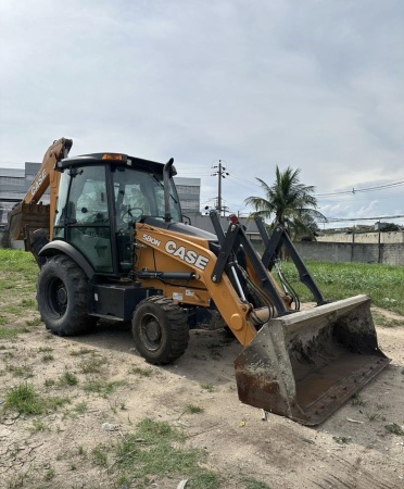 Retroescavadeira Case 580 N  ano 2021 - 580 N  - Máquinas de Linha Amarela