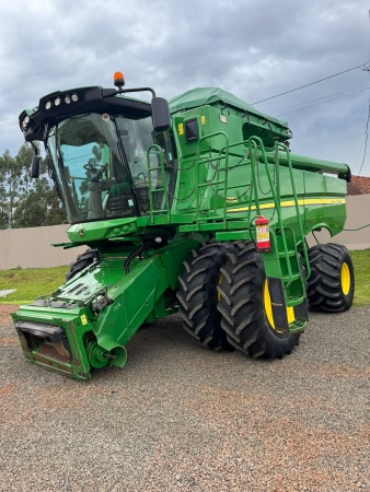 Colheitadeira John Deere S550 ano 2018 - S550 - Máquinas Agrícolas