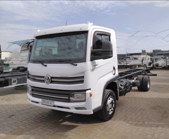 Caminhão Volkswagen 11-180 Delivery ano 2023