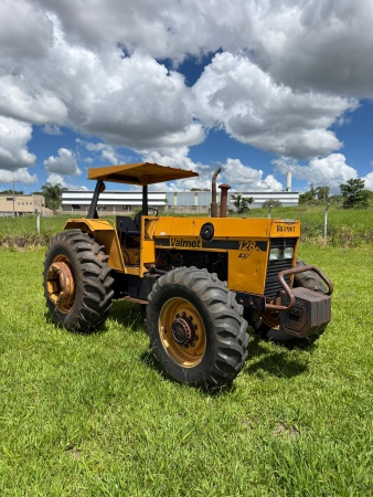 Trator Valmet 128 ano 1986