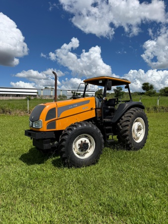 Trator Valtra BM 110 ano 2008