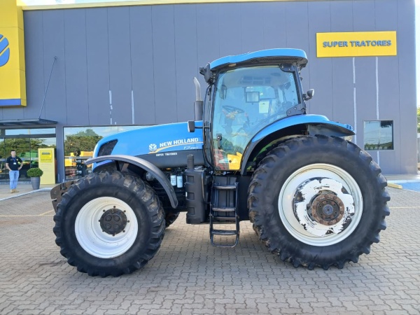 Trator New Holland T7.260 ano 2016 - T7.260 - Máquinas Agrícolas