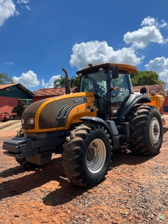 Trator Valtra BT 210 ano 2013