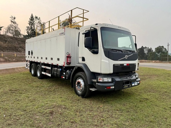 Caminhão Volvo VM 270 ano 2022 - VM 270 - Caminhões e Carretas