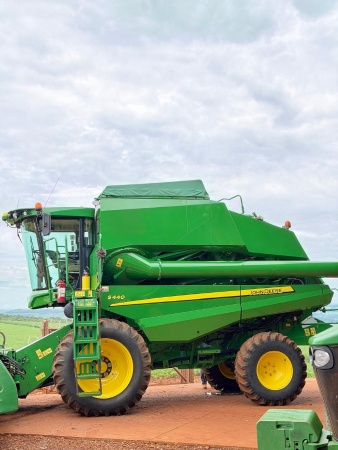 Colheitadeira John Deere S440 ano 2020 - S440 - Máquinas Agrícolas