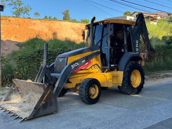 Retroescavadeira John Deere 310L ano 2019